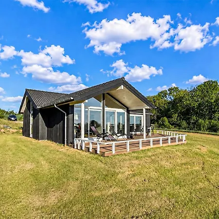 3 Bedroom Gorgeous In Nyaraló Augustenborg