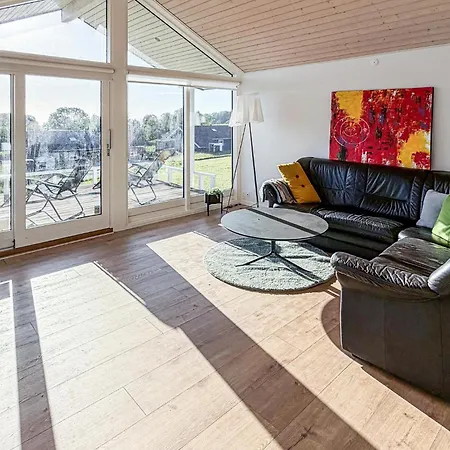 3 Bedroom Gorgeous In * Augustenborg